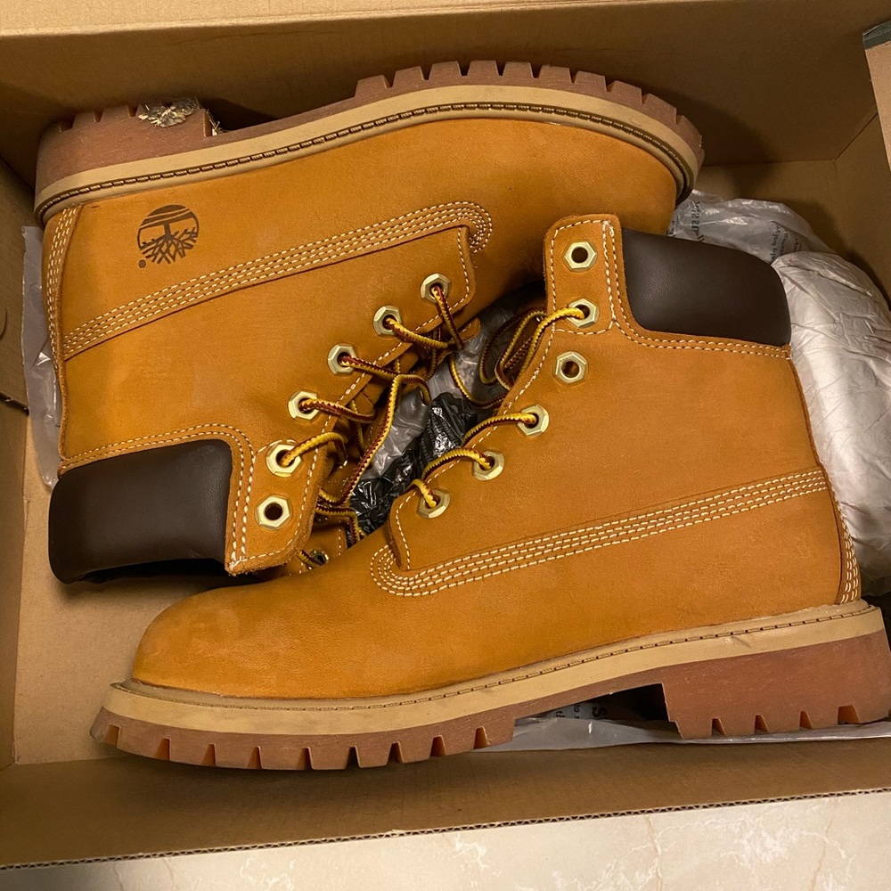 Junior timberlands boots